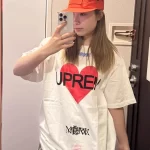 Supreme Announcing Tee 心型Logo圓領短袖T恤 情侶款